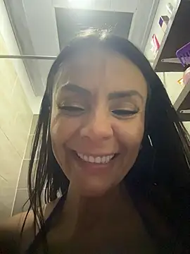Snapshot of SofiParma chatting on 07-23-26, 01:58 SofiParma online show from 07-23-26, 01:58
