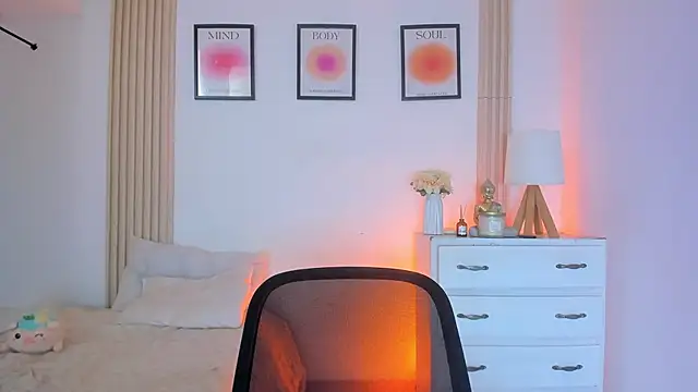 lia stuart1 online show from 04-07-26, 05:13