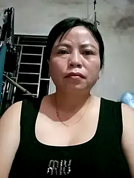 Snapshot of -Hami- chatting on 04-23-26, 02:52 -Hami- online show from 04-23-26, 02:52