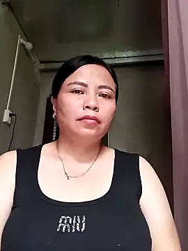 Snapshot of -Hami- chatting on 04-25-26, 06:27 -Hami- online show from 04-25-26, 06:27