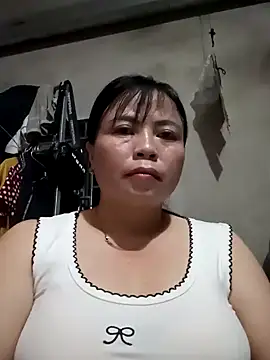 Snapshot of -Hami- chatting on 04-27-26, 12:58 -Hami- online show from 04-27-26, 12:58