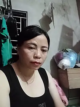 Snapshot of -Hami- chatting on 05-15-26, 04:36 -Hami- online show from 05-15-26, 04:36