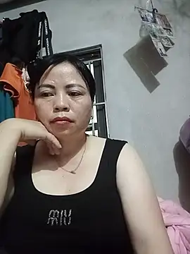 Snapshot of -Hami- chatting on 05-22-26, 07:15 -Hami- online show from 05-22-26, 07:15