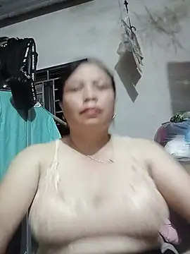 Snapshot of -Hami- chatting on 05-24-26, 02:44 -Hami- online show from 05-24-26, 02:44