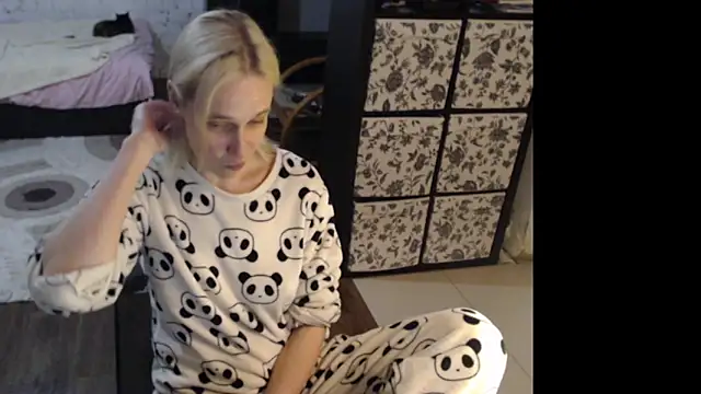 Sweet hot shrmp online show from 05-18-26, 08:58