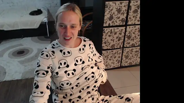 Sweet hot shrmp online show from 06-15-26, 10:23