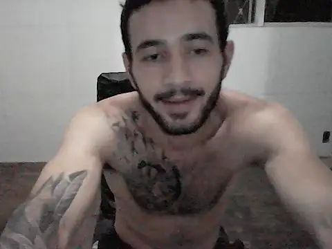 Snapshot of NoxxVx chatting on 04-04-26, 01:59 NoxxVx online show from 04-04-26, 01:59