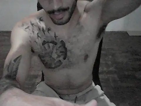 Snapshot of NoxxVx chatting on 04-11-26, 03:44 NoxxVx online show from 04-11-26, 03:44