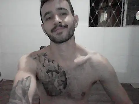 Snapshot of NoxxVx chatting on 04-12-26, 12:04 NoxxVx online show from 04-12-26, 12:04