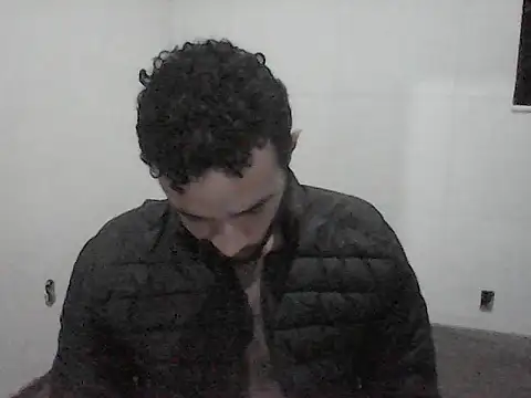 Snapshot of NoxxVx chatting on 05-18-26, 02:07 NoxxVx online show from 05-18-26, 02:07