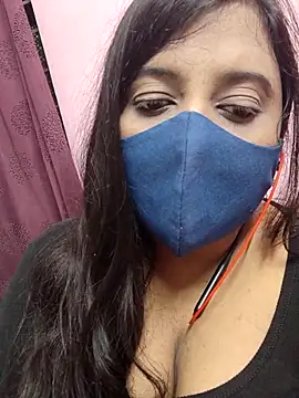 Snapshot of Tami-sonia chatting on 04-13-26, 03:06 Tami-sonia online show from 04-13-26, 03:06