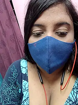 Snapshot of Tami-sonia chatting on 04-17-26, 06:55 Tami-sonia online show from 04-17-26, 06:55