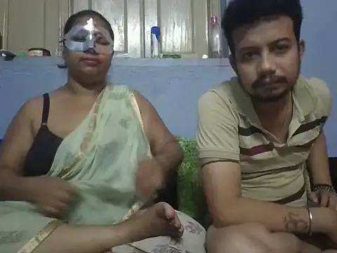 Naina1994 online show from 04-18-26, 08:42