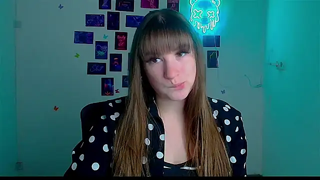 Snapshot of Tiffani_Angel chatting on 04-22-26, 05:32 Tiffani Angel online show from 04-22-26, 05:32