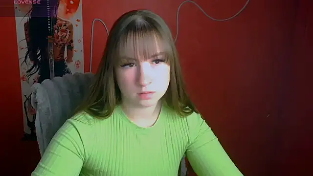Snapshot of Tiffani_Angel chatting on 05-03-26, 05:35 Tiffani Angel online show from 05-03-26, 05:35