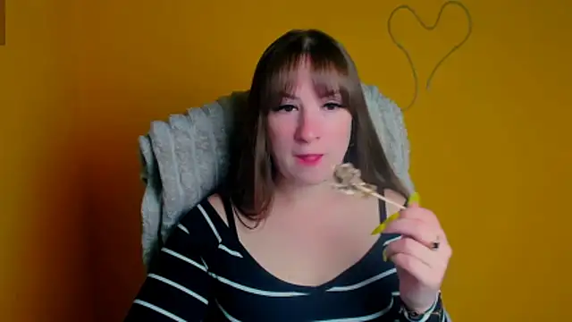 Snapshot of Tiffani_Angel chatting on 05-16-26, 05:37 Tiffani Angel online show from 05-16-26, 05:37