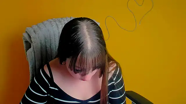 Snapshot of Tiffani_Angel chatting on 05-16-26, 10:36 Tiffani Angel online show from 05-16-26, 10:36
