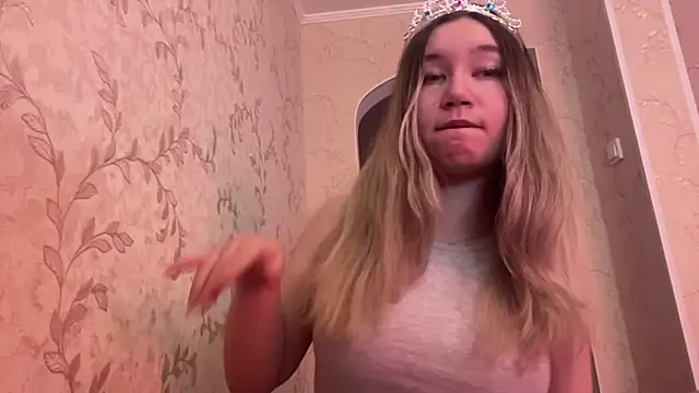 Snapshot of IreneOrbison chatting on 04-03-26, 01:31 IreneOrbison online show from 04-03-26, 01:31