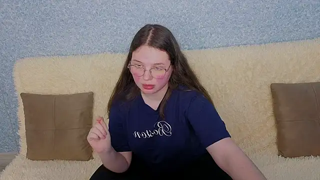 Snapshot of SofiDreamm chatting on 03-31-26, 12:38 SofiDreamm online show from 03-31-26, 12:38