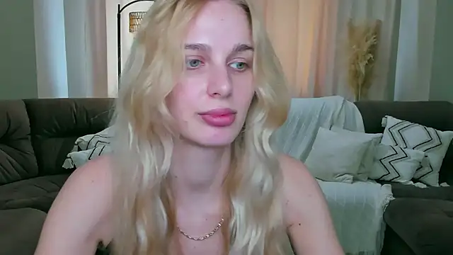 Snapshot of blonde__flirt chatting on 04-08-26, 06:02 blonde flirt online show from 04-08-26, 06:02