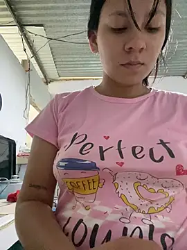 Snapshot of karo_cute chatting on 07-25-26, 12:25 karo cute online show from 07-25-26, 12:25