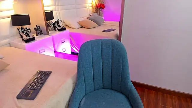 Snapshot of Lia__Harper chatting on 04-15-26, 03:24 Lia Harper online show from 04-15-26, 03:24