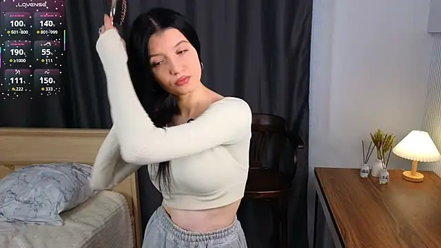 Snapshot of JazminLantey chatting on 04-07-26, 01:06 JazminLantey online show from 04-07-26, 01:06