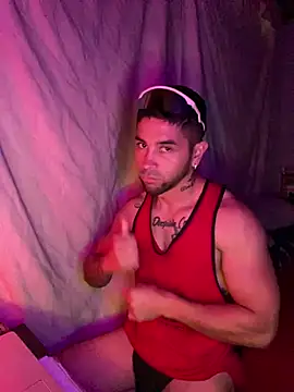 Snapshot of Sexmuscle17 chatting on 07-08-26, 02:32 Sexmuscle17 online show from 07-08-26, 02:32