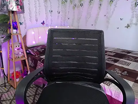 Naughty Stripgirl0 online show from 04-20-26, 07:44