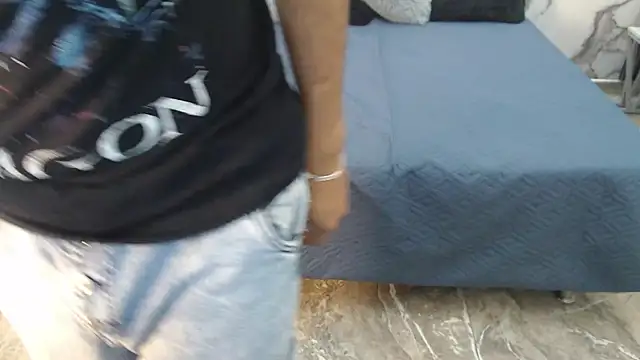 Issack 69 online show from 04-23-26, 02:57