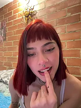 Snapshot of Babeel_ chatting on 06-26-26, 02:49 Babeel online show from 06-26-26, 02:49