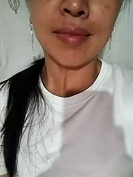 Lisa-aa online show from 04-25-26, 01:41