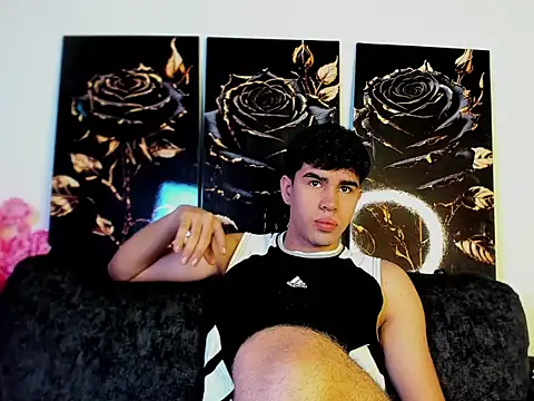 Snapshot of Andy_wood chatting on 04-07-26, 12:27 Andy wood online show from 04-07-26, 12:27