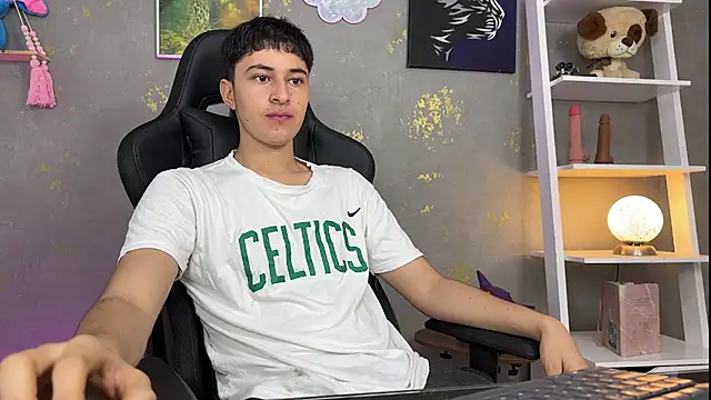 Snapshot of noah_magno_ chatting on 04-09-26, 10:20 noah magno online show from 04-09-26, 10:20