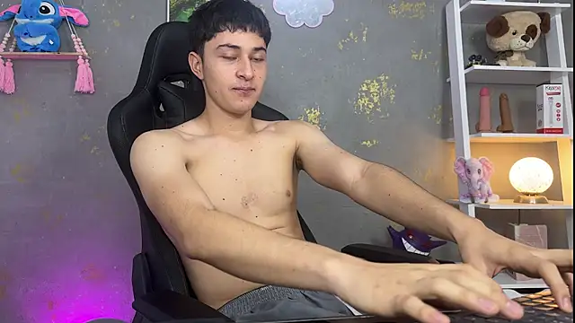 Snapshot of noah_magno_ chatting on 04-12-26, 10:31 noah magno online show from 04-12-26, 10:31