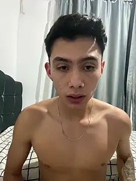 Snapshot of jmaxter chatting on 04-09-26, 04:34 jmaxter online show from 04-09-26, 04:34