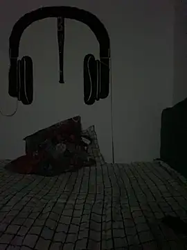 Snapshot of jmaxter chatting on 04-27-26, 04:43 jmaxter online show from 04-27-26, 04:43