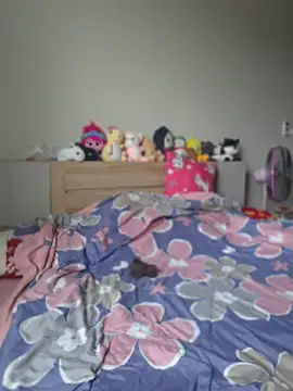 Snapshot of XRasee chatting on 04-25-26, 02:14 XRasee online show from 04-25-26, 02:14