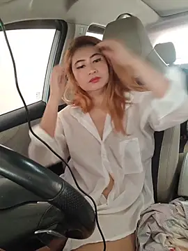 Snapshot of XRasee chatting on 04-30-26, 02:29 XRasee online show from 04-30-26, 02:29