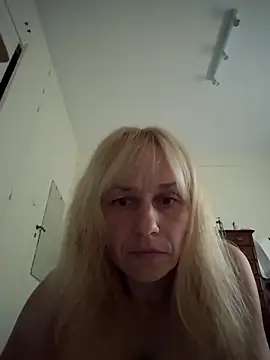 RinaSunX online show from 04-21-26, 04:01