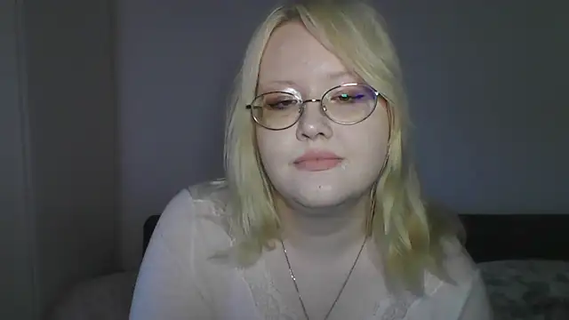 Elayne Sweet online show from 04-29-26, 06:17