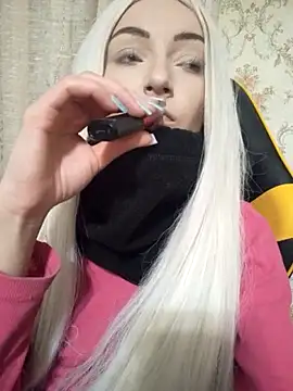 LaDaini online show from 03-31-26, 05:57