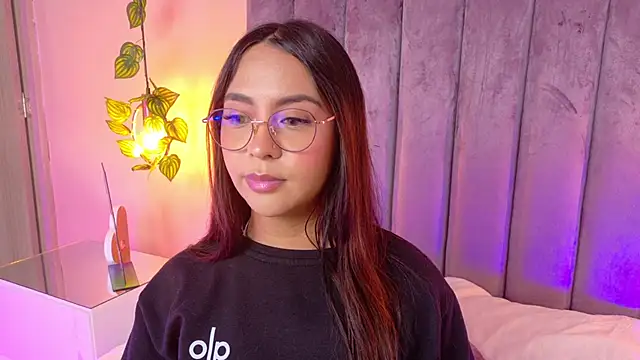 Snapshot of angelicaa_garcia chatting on 05-29-26, 11:19 angelicaa garcia online show from 05-29-26, 11:19