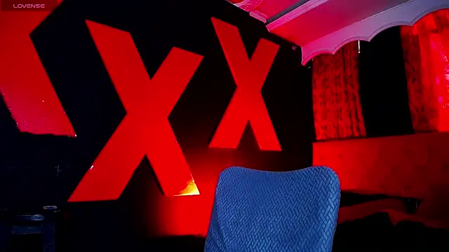 Snapshot of AlanFox1 chatting on 04-27-26, 01:53 AlanFox1 online show from 04-27-26, 01:53