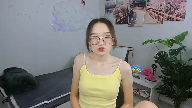 Snapshot of syuri_sun chatting on 06-20-26, 03:26 syuri sun online show from 06-20-26, 03:26