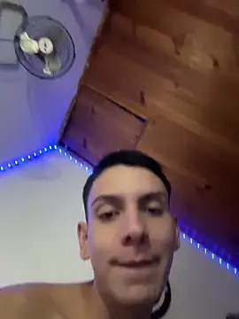 Snapshot of Liam_Fiire chatting on 04-16-26, 01:06 Liam Fiire online show from 04-16-26, 01:06