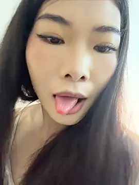 Snapshot of Xiaoyunduo1 chatting on 06-07-26, 06:28 Xiaoyunduo1 online show from 06-07-26, 06:28