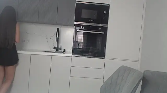 Snapshot of Eva_Bunny13 chatting on 04-14-26, 12:11 Eva Bunny13 online show from 04-14-26, 12:11