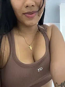 Snapshot of liaa_swan chatting on 06-02-26, 12:56 liaa swan online show from 06-02-26, 12:56
