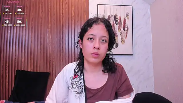 Snapshot of Kaira_luxury chatting on 06-10-26, 03:39 Kaira luxury online show from 06-10-26, 03:39